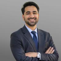 Headshot - Happy Makhija